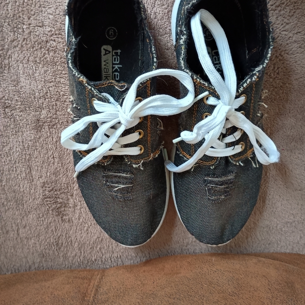 Take A Walk Denim Lace Up Sneakers Women’s Size 6 Casual Distressed Look White S - Picture 12 of 12